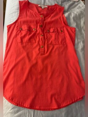 Jennifer and Grace Coral Sleeveless Top small